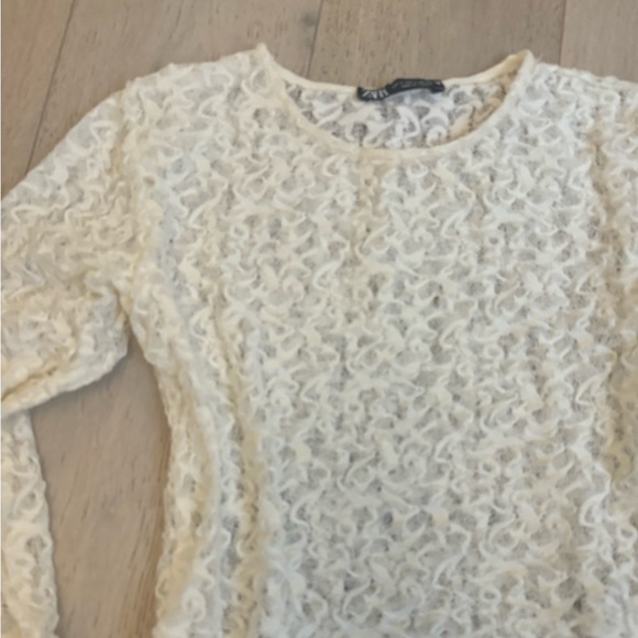 New from current season- sold out Zara white lace bodysuit - Picture 5 of 6